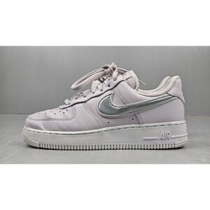 Nike Air‎ Force Shoes Womens 7.5. DD1523-500 Silver-light Lilac Sneakers.